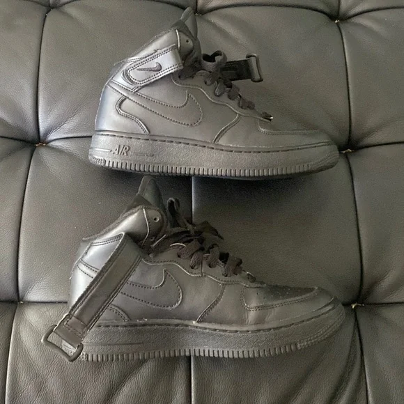 🔥🔥 Nike Air Force 1 High - Picture 2 of 7